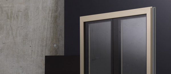 Material se predstavi: Aluminij. 